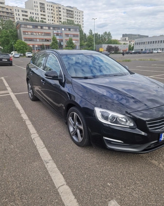 Volvo V60 cena 39900 przebieg: 267000, rok produkcji 2014 z Warszawa małe 106